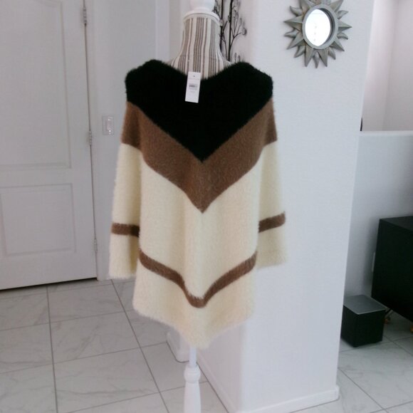New Ann Taylor Soft Fuzzy Cream Brown Black Poncho Cream Brown Black XS / S NWT - Picture 8 of 12